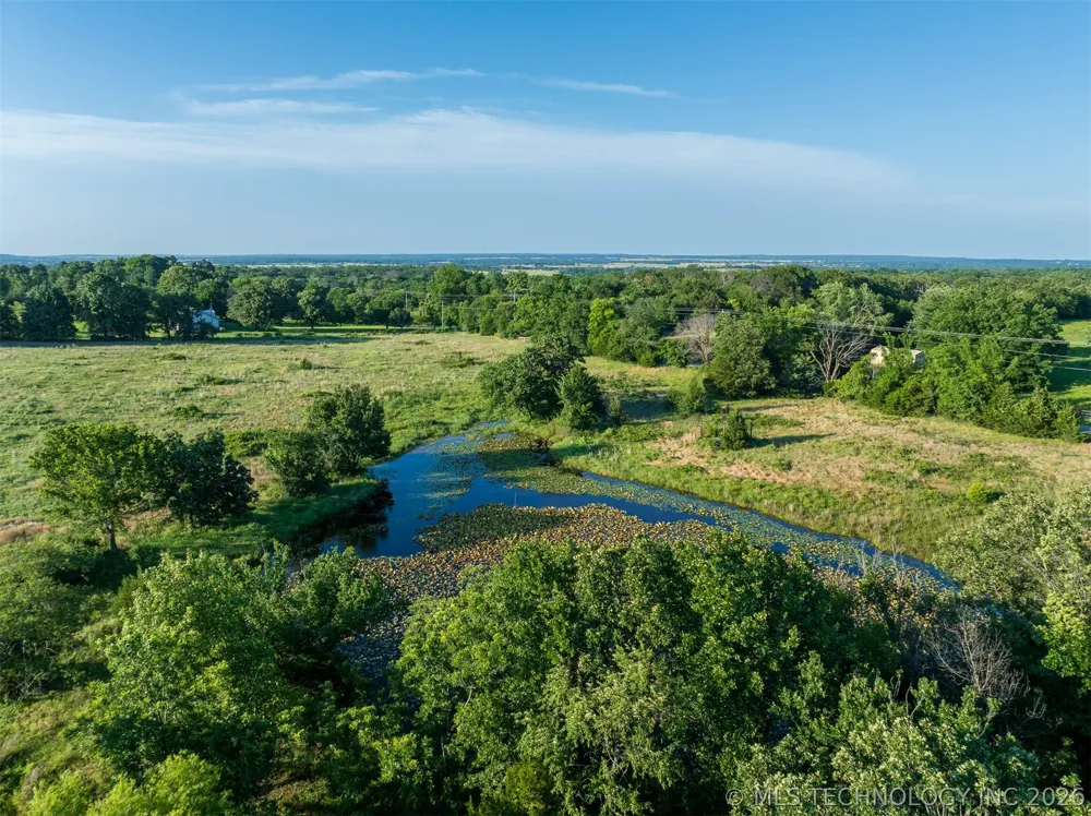 6 S 4240 ROAD Chelsea, OK 74016