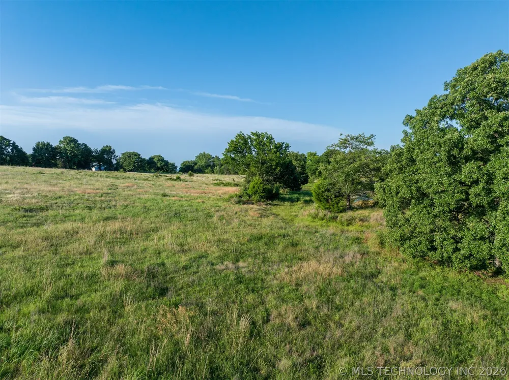 6 S 4240 ROAD Chelsea, OK 74016