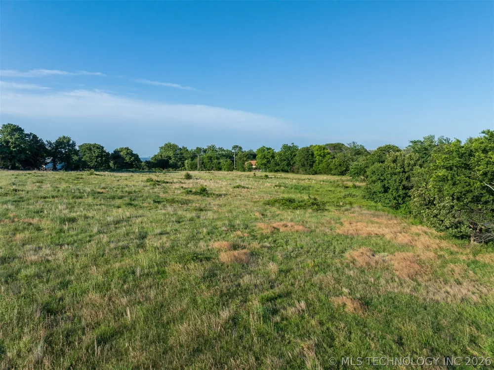 6 S 4240 ROAD Chelsea, OK 74016
