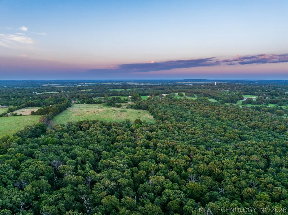 6 S 4240 ROAD Chelsea, OK 74016