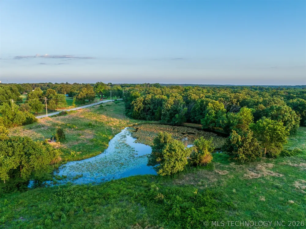 6 S 4240 ROAD Chelsea, OK 74016