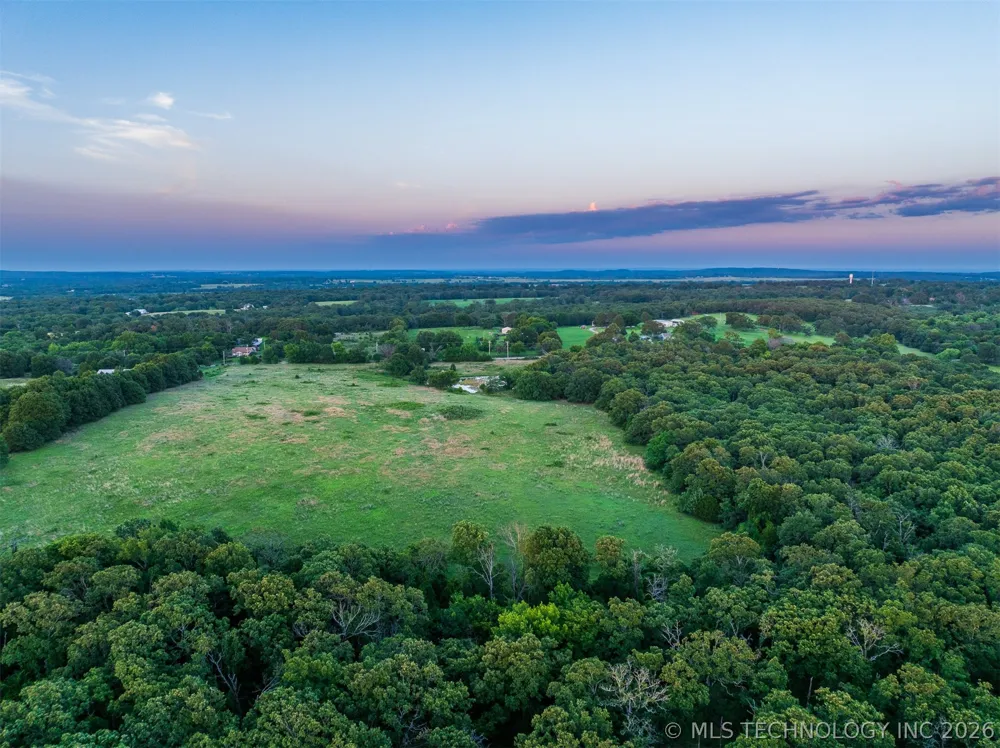 6 S 4240 ROAD Chelsea, OK 74016