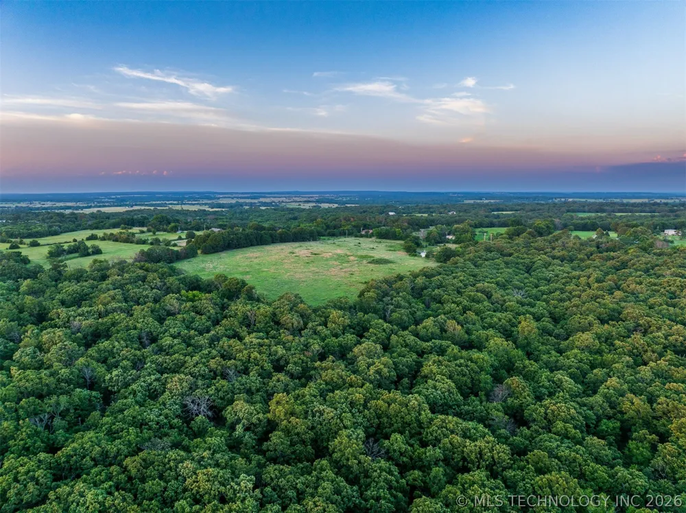 6 S 4240 ROAD Chelsea, OK 74016