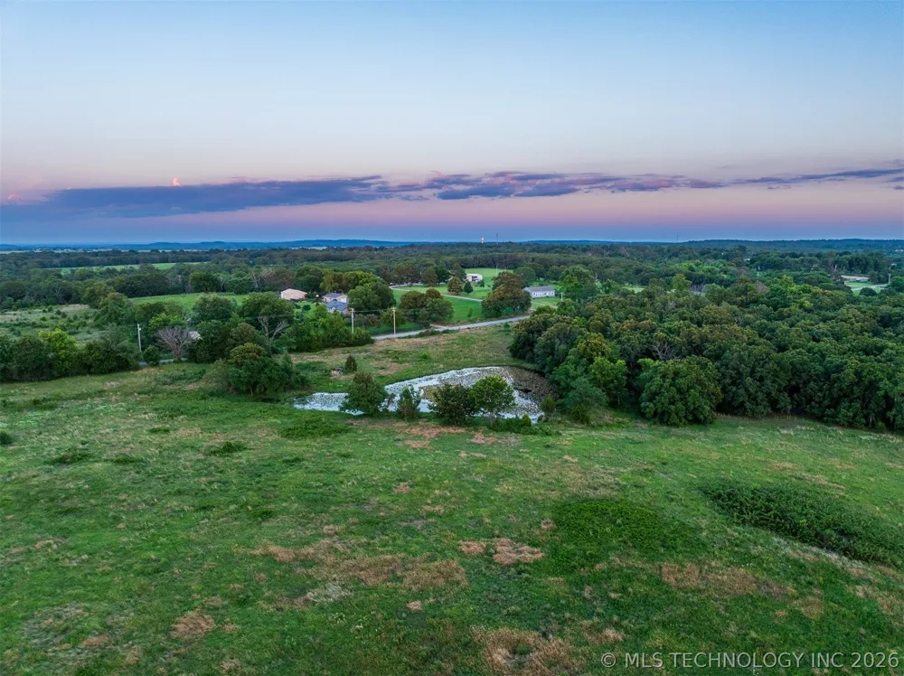 6 S 4240 ROAD Chelsea, OK 74016