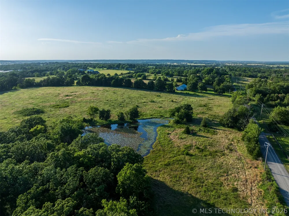 6 S 4240 ROAD Chelsea, OK 74016