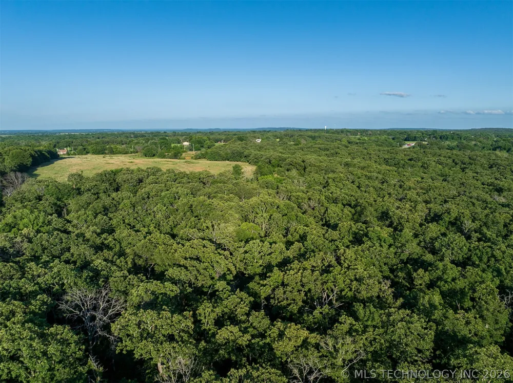 6 S 4240 ROAD Chelsea, OK 74016