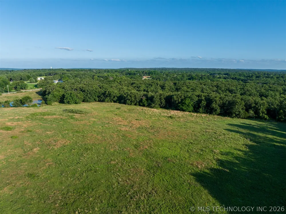 6 S 4240 ROAD Chelsea, OK 74016