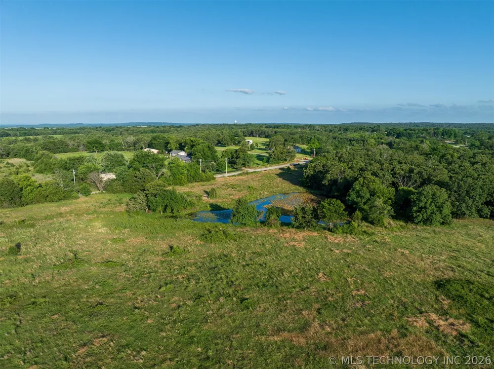 6 S 4240 ROAD Chelsea, OK 74016