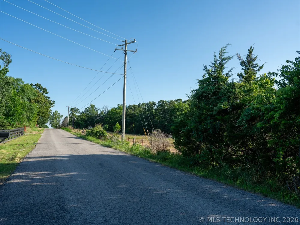 6 S 4240 ROAD Chelsea, OK 74016