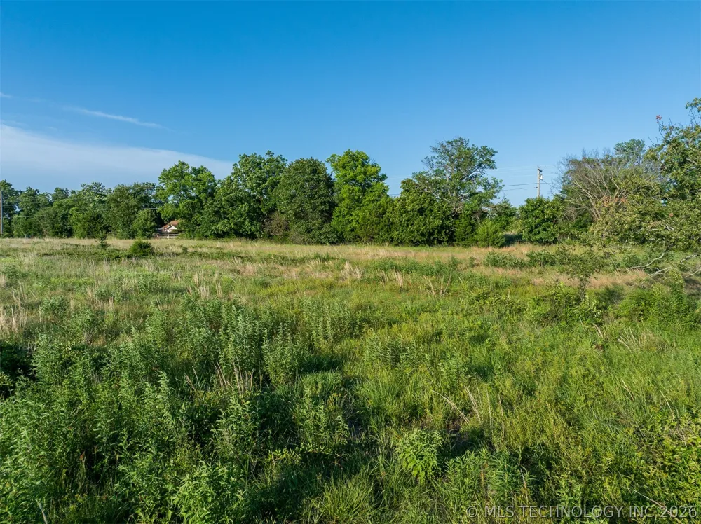 6 S 4240 ROAD Chelsea, OK 74016