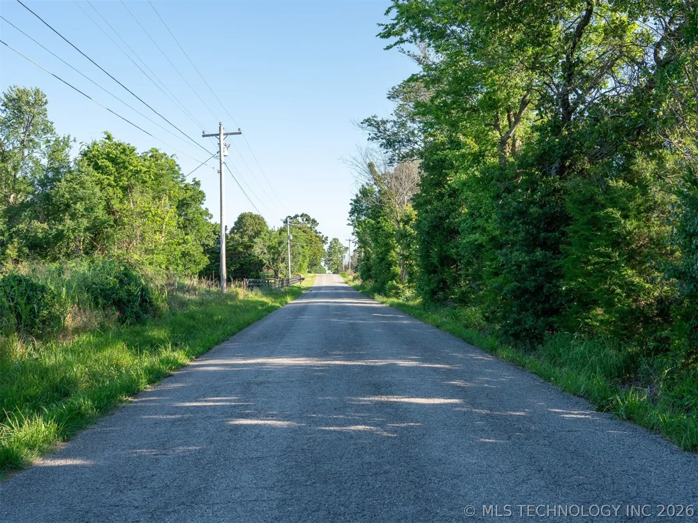 6 S 4240 ROAD Chelsea, OK 74016