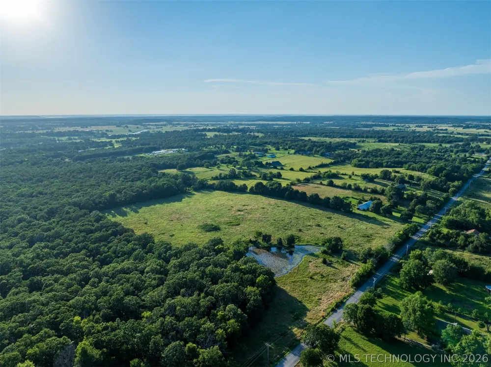 6 S 4240 ROAD Chelsea, OK 74016