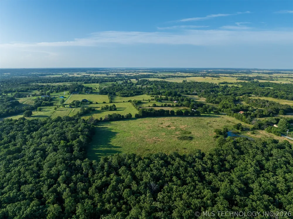 6 S 4240 ROAD Chelsea, OK 74016