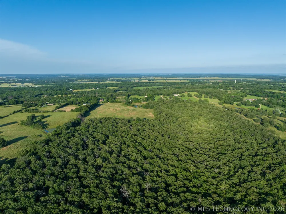 6 S 4240 ROAD Chelsea, OK 74016
