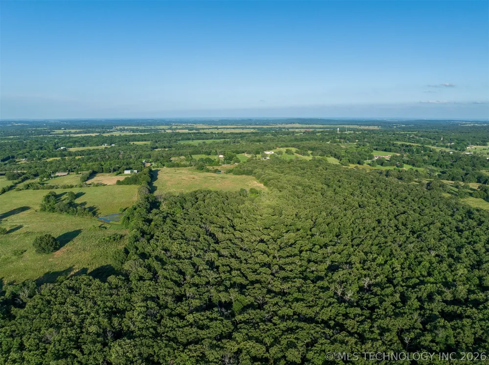 6 S 4240 ROAD Chelsea, OK 74016