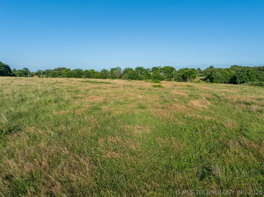 6 S 4240 ROAD Chelsea, OK 74016