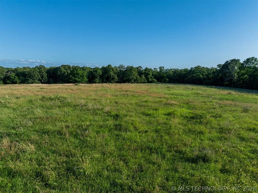 6 S 4240 ROAD Chelsea, OK 74016