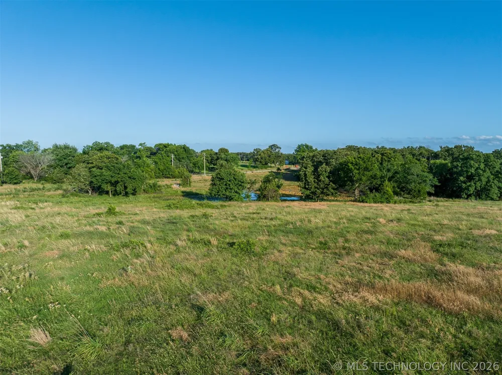 6 S 4240 ROAD Chelsea, OK 74016