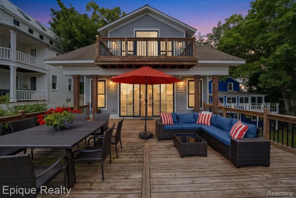 114 Bellevue Avenue Lake Orion Village, MI 48362