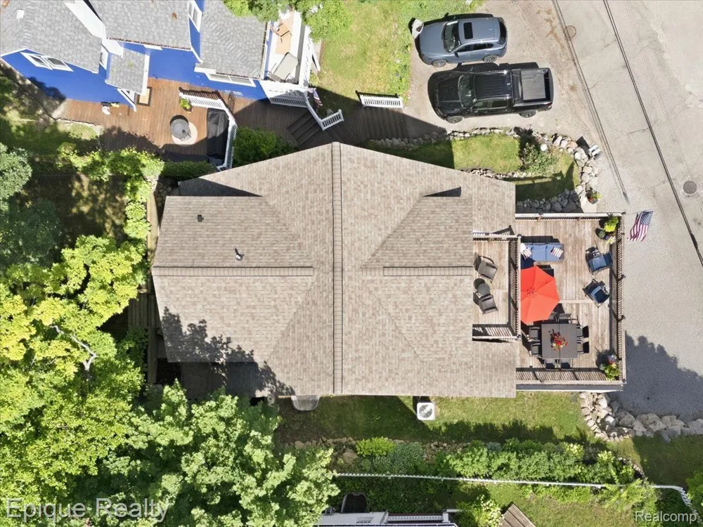 114 Bellevue Avenue Lake Orion Village, MI 48362