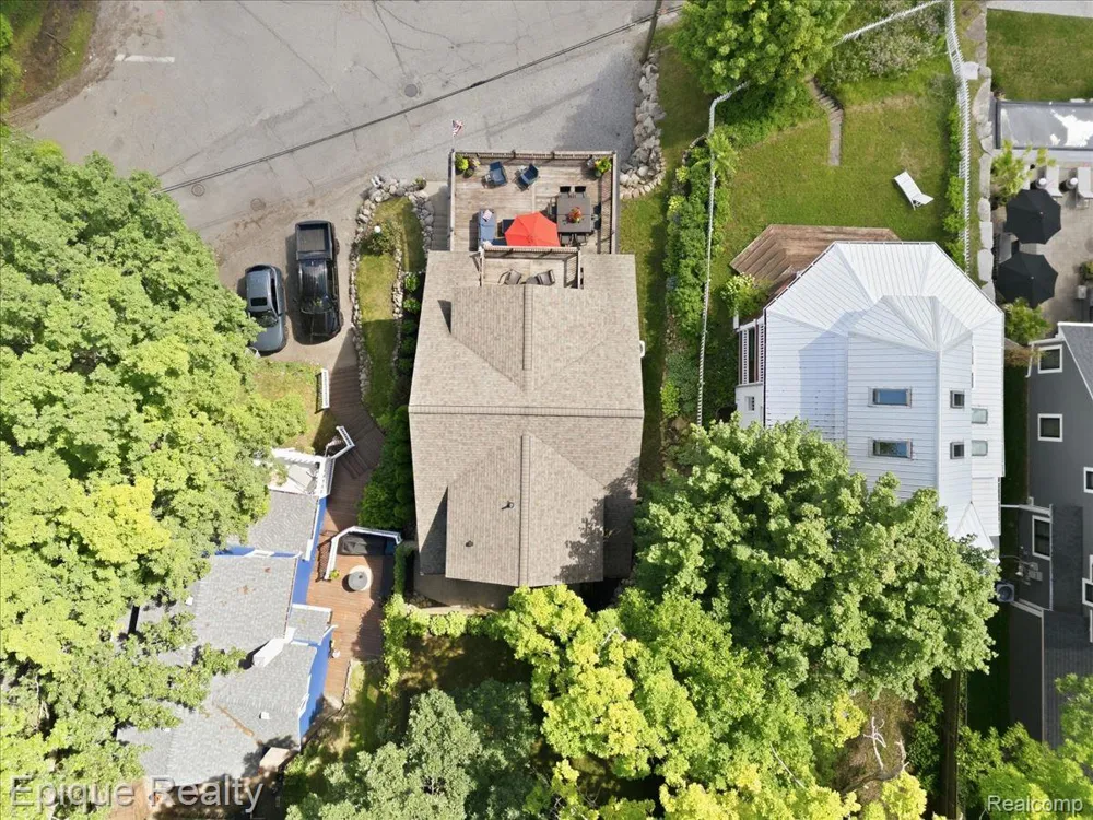 114 Bellevue Avenue Lake Orion Village, MI 48362