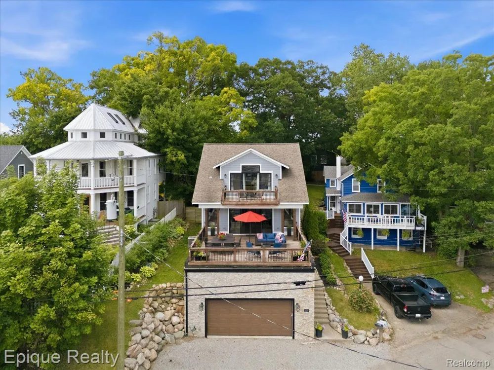 114 Bellevue Avenue Lake Orion Village, MI 48362