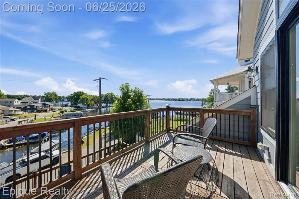 114 Bellevue Avenue Lake Orion Village, MI 48362