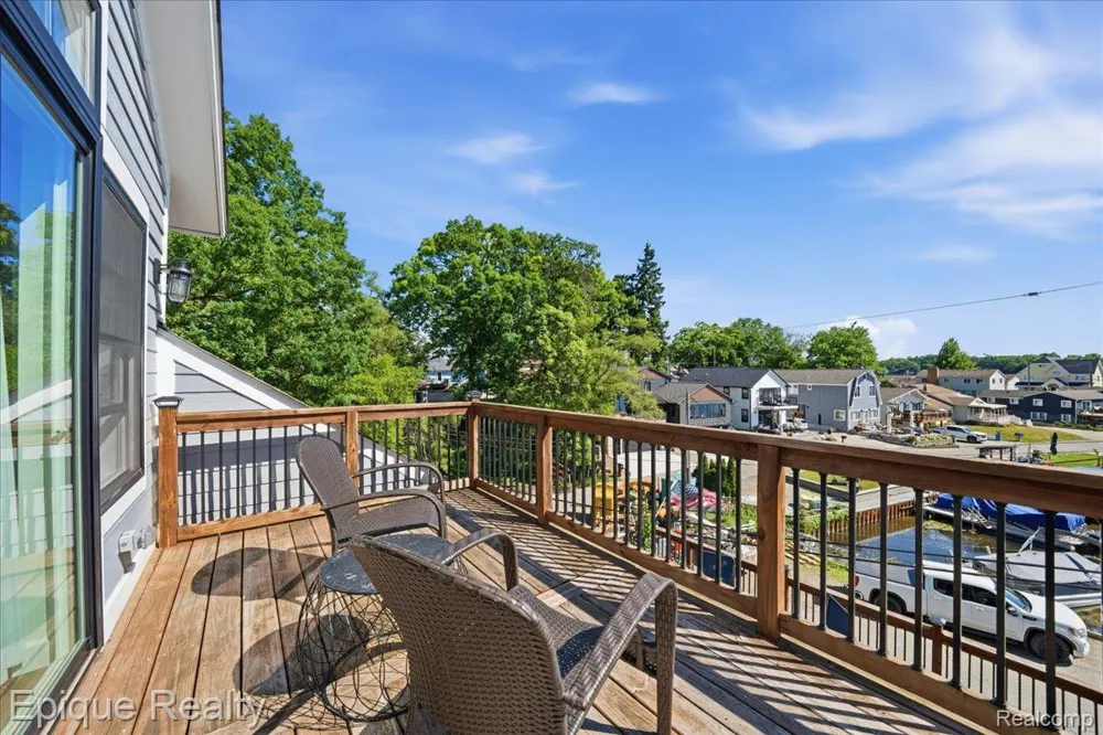 114 Bellevue Avenue Lake Orion Village, MI 48362
