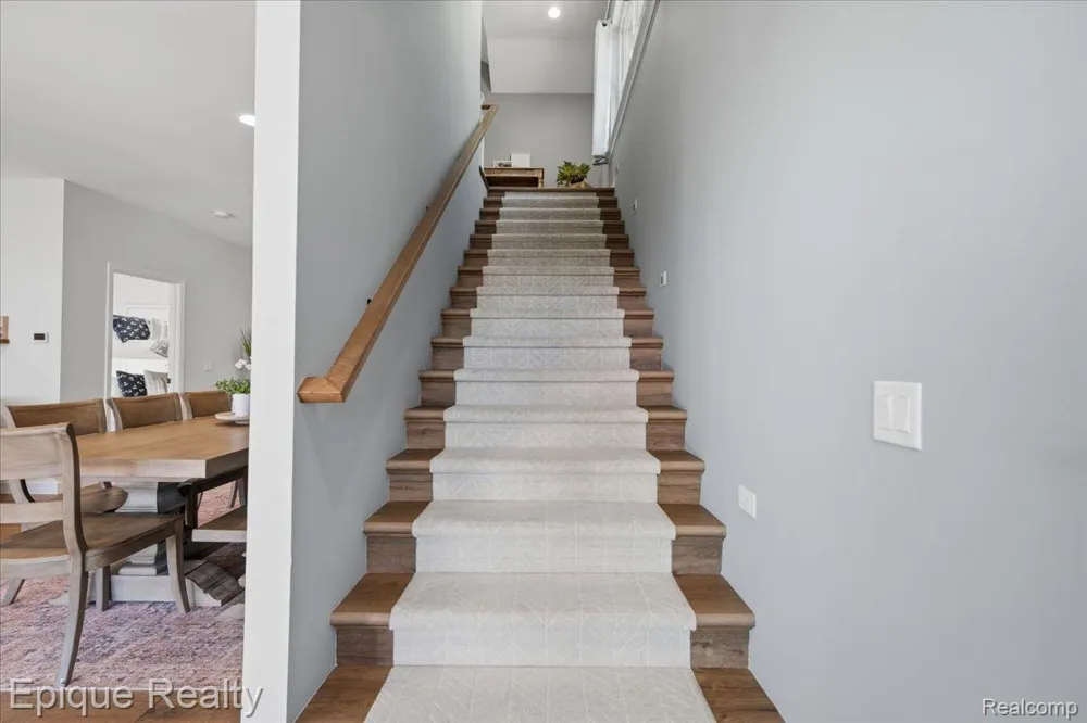 114 Bellevue Avenue Lake Orion Village, MI 48362