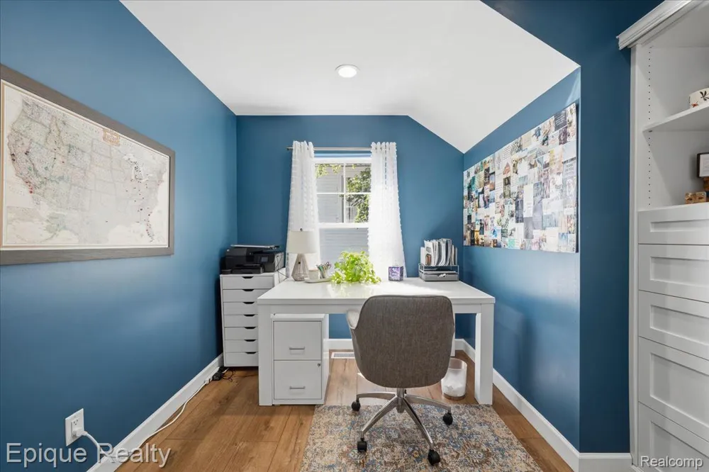 114 Bellevue Avenue Lake Orion Village, MI 48362