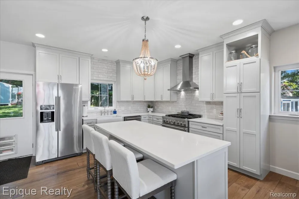 114 Bellevue Avenue Lake Orion Village, MI 48362