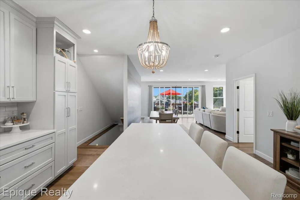 114 Bellevue Avenue Lake Orion Village, MI 48362