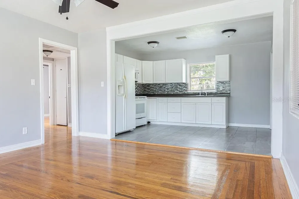 630 E INDIANA AVENUE Deland, FL 32724