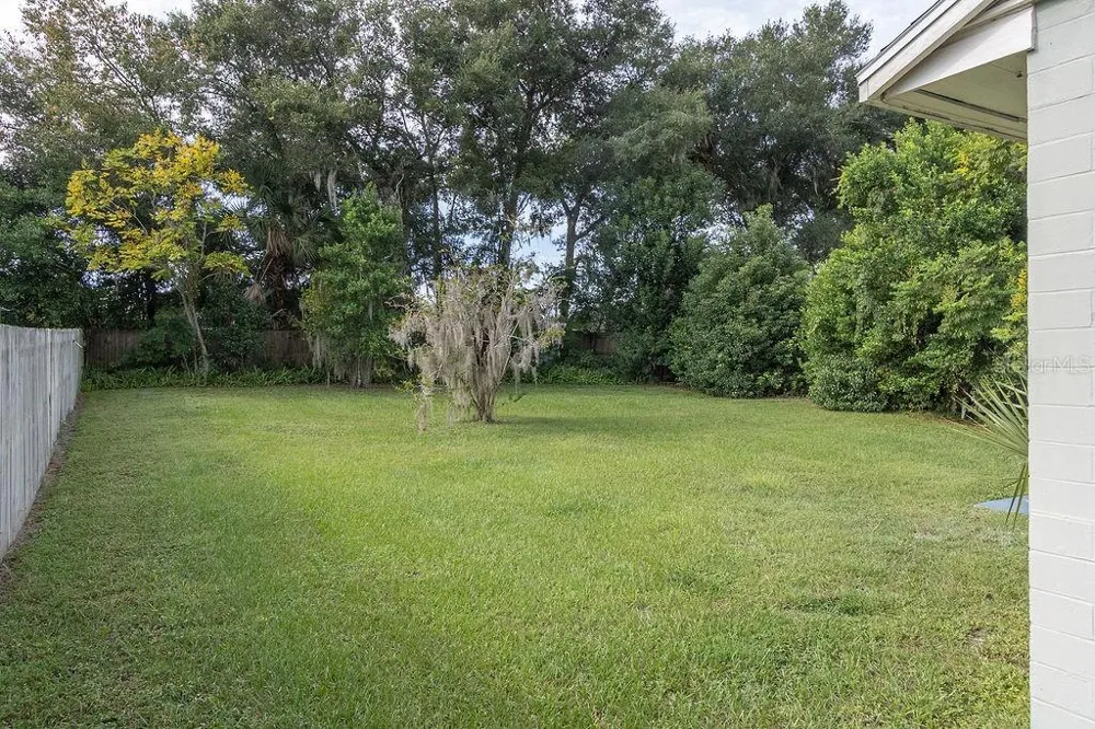 630 E INDIANA AVENUE Deland, FL 32724