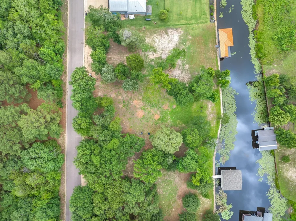 5271 Bayshore Drive Athens, TX 75752
