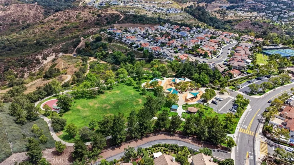 28811 Vista Aliso Lake Forest, CA 92679