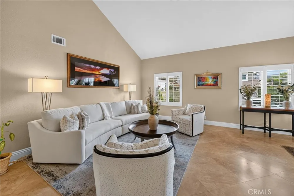 28811 Vista Aliso Lake Forest, CA 92679