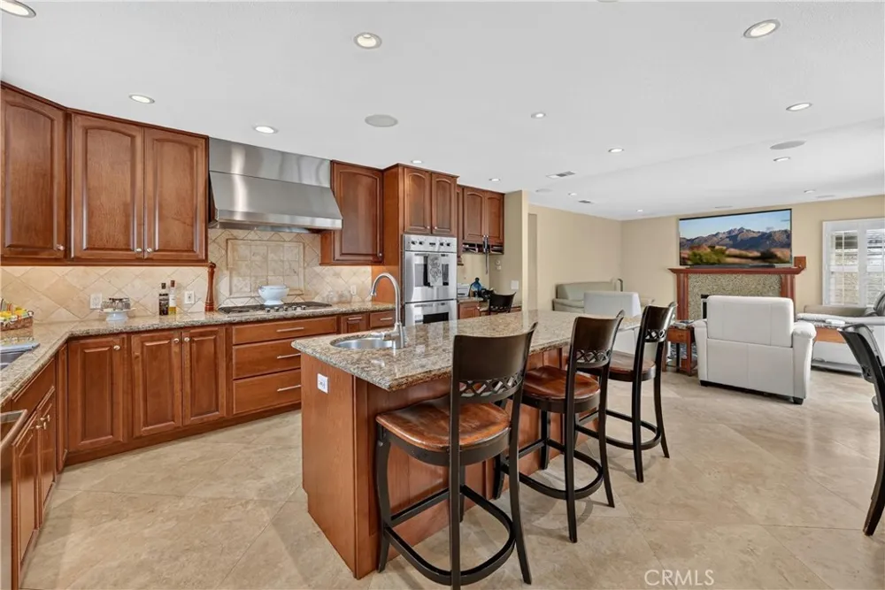 28811 Vista Aliso Lake Forest, CA 92679