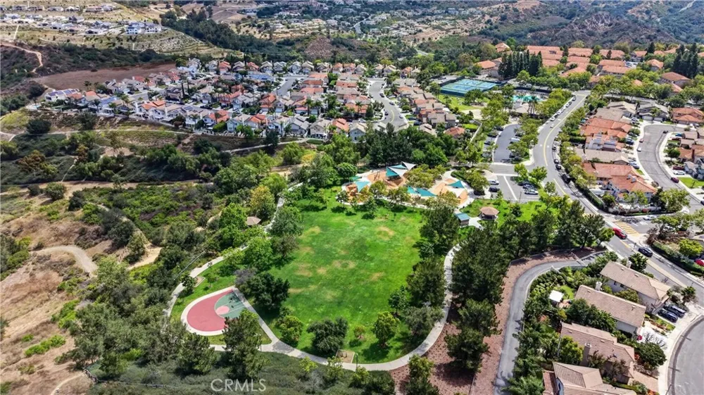 28811 Vista Aliso Lake Forest, CA 92679
