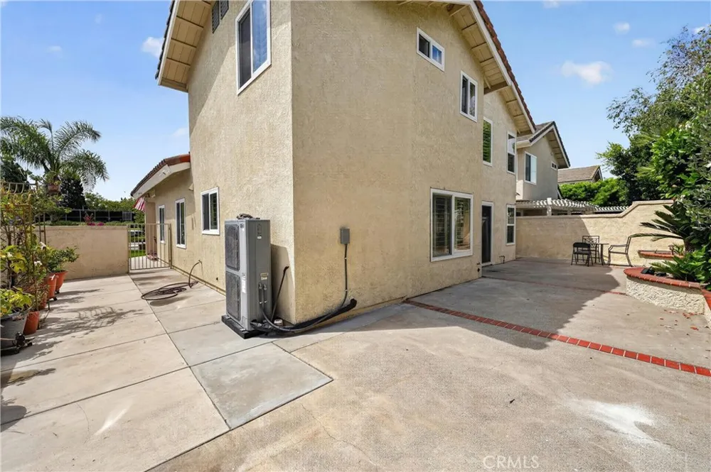 28811 Vista Aliso Lake Forest, CA 92679