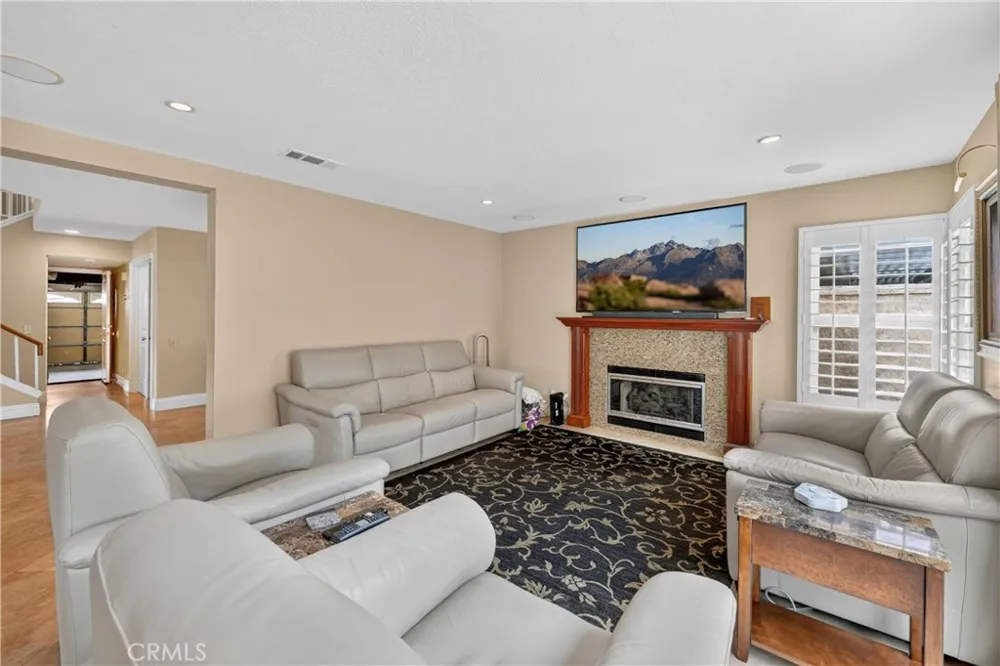 28811 Vista Aliso Lake Forest, CA 92679