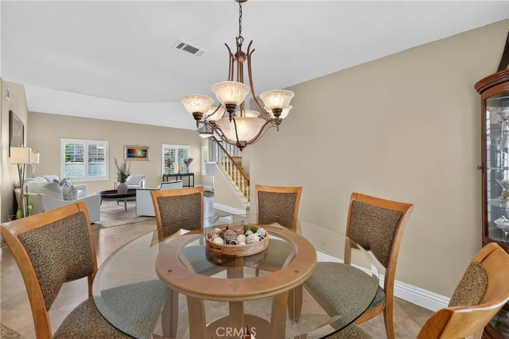 28811 Vista Aliso Lake Forest, CA 92679