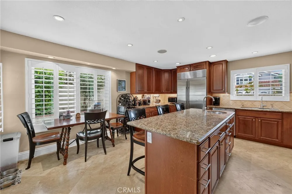 28811 Vista Aliso Lake Forest, CA 92679