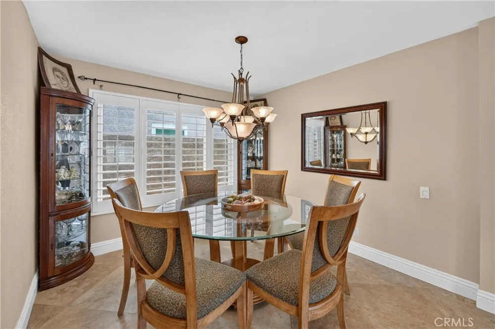 28811 Vista Aliso Lake Forest, CA 92679