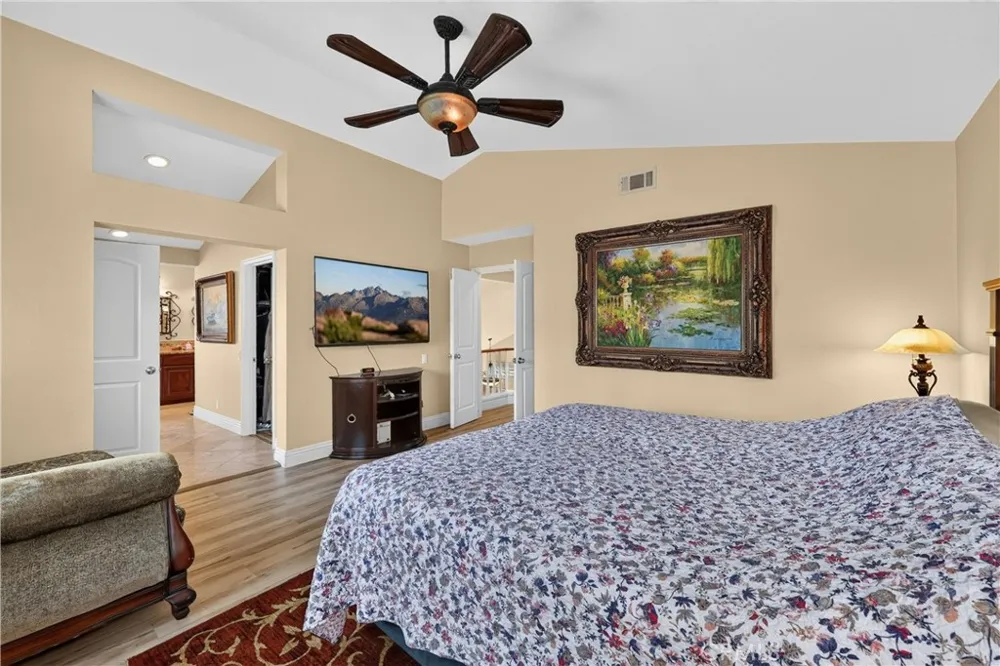 28811 Vista Aliso Lake Forest, CA 92679
