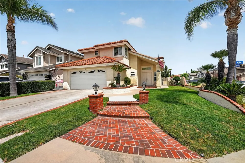 28811 Vista Aliso Lake Forest, CA 92679