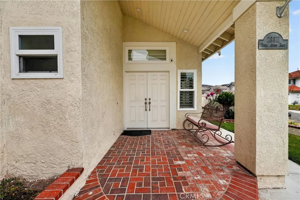 28811 Vista Aliso Lake Forest, CA 92679