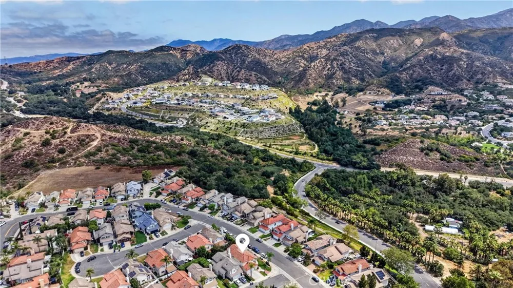 28811 Vista Aliso Lake Forest, CA 92679