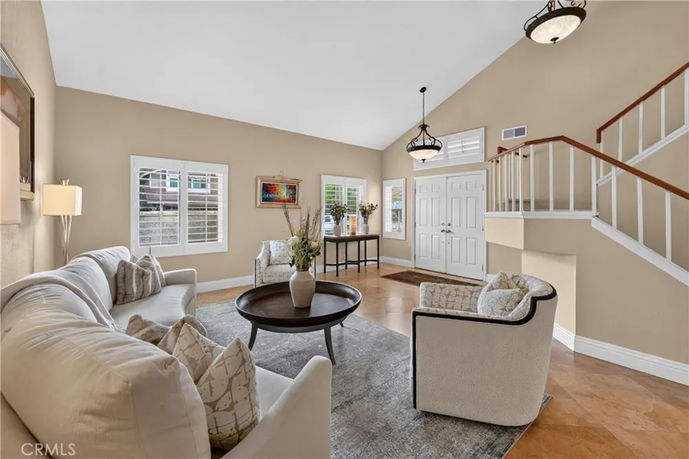 28811 Vista Aliso Lake Forest, CA 92679