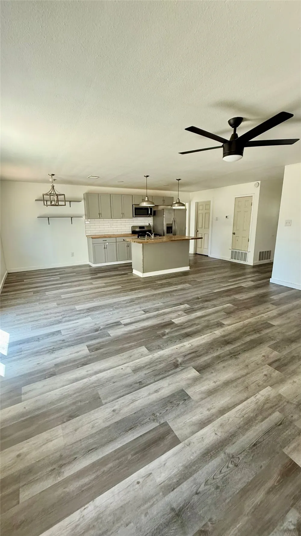 1307 Wroxton Way Round Rock, TX 78664